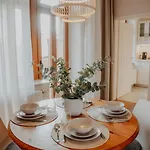Apartmán Elegant, 2 Rooms, Balcony, Kitchen