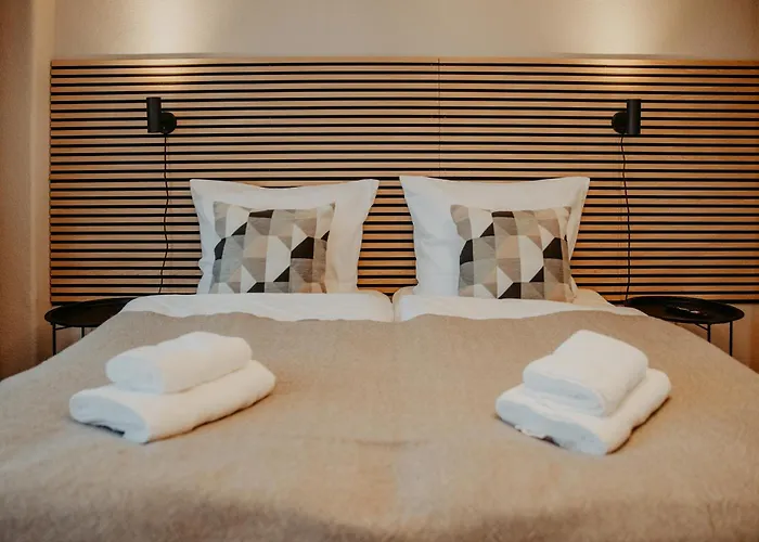 דירה Elegant, 2 Rooms, Balcony, Kitchen *