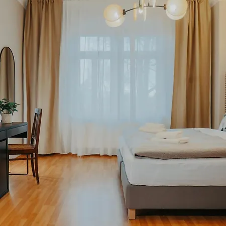 Elegant, 2 Rooms, Balcony, Kitchen