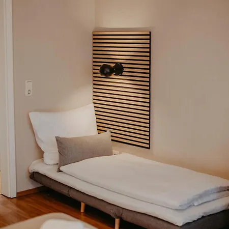 Elegant, 2 Rooms, Balcony, Kitchen