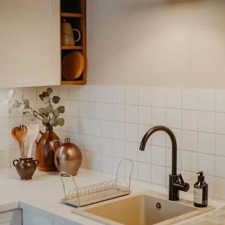 Elegant, 2 Rooms, Balcony, Kitchen *