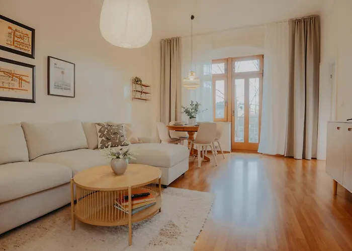 Elegant, 2 Rooms, Balcony, Kitchen *