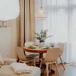 Elegant, 2 Rooms, Balcony, Kitchen